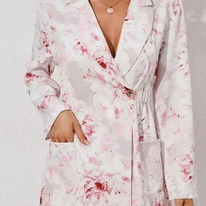 Beautiful New Pink & White Floral Blazer. Never worn, missed return window.